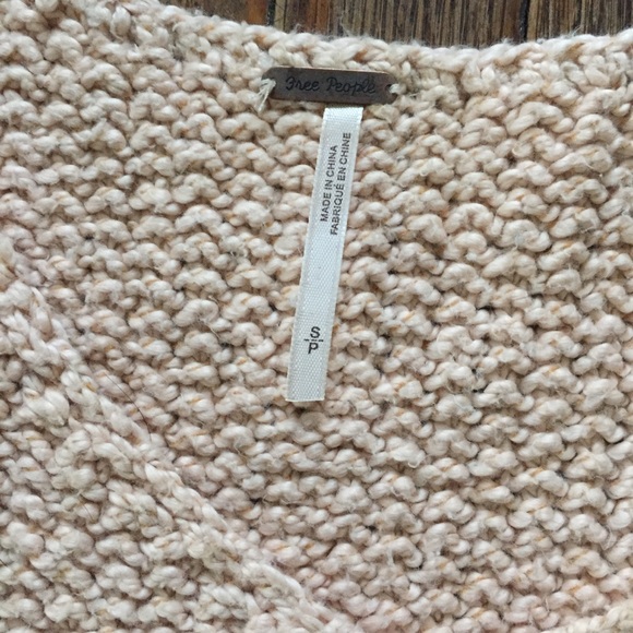 SOLD Free People oversized sweater - Picture 4 of 5